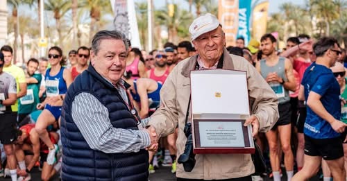 PONÇ BOVER, guanyador del CORNELIUS ATTICUS – 2025.   Publicat al DIARIO DE MALLORCA, 25-02-2026.